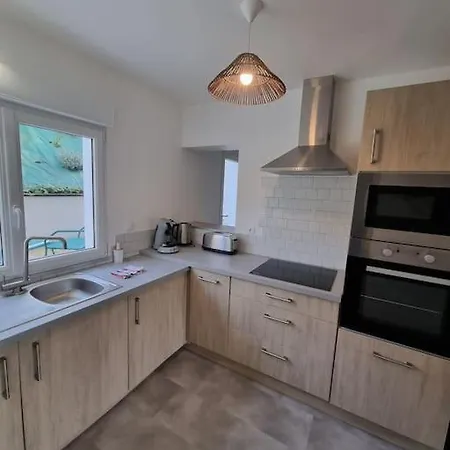 Les Bains A 1km De La Apartament