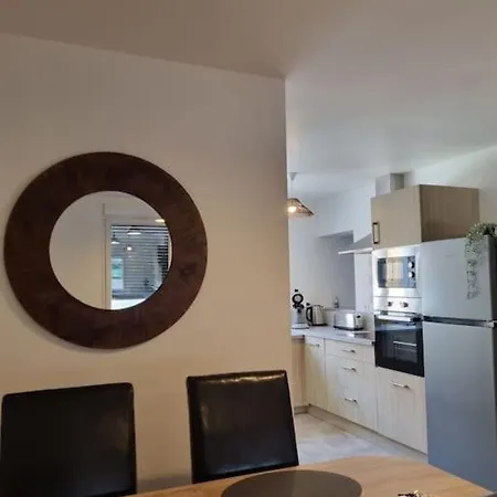 Apartament Les Bains A 1km De La *